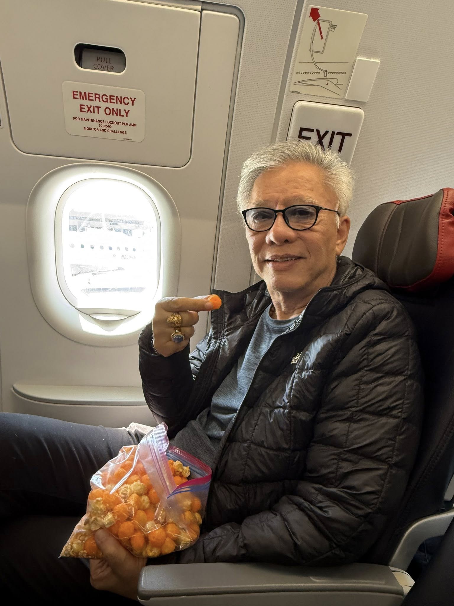 สุรชัย สมบัติเจริญ