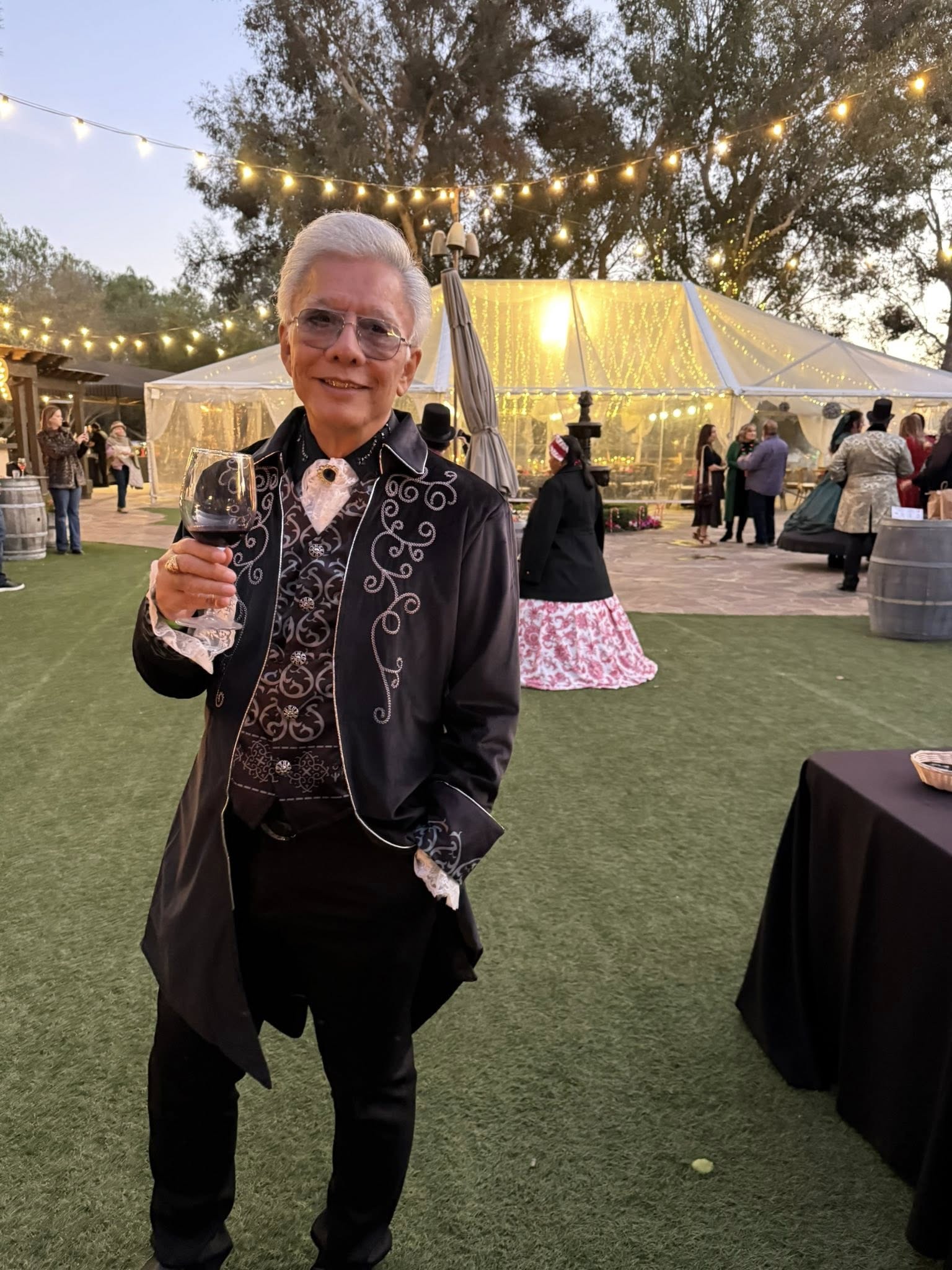 สุรชัย สมบัติเจริญ