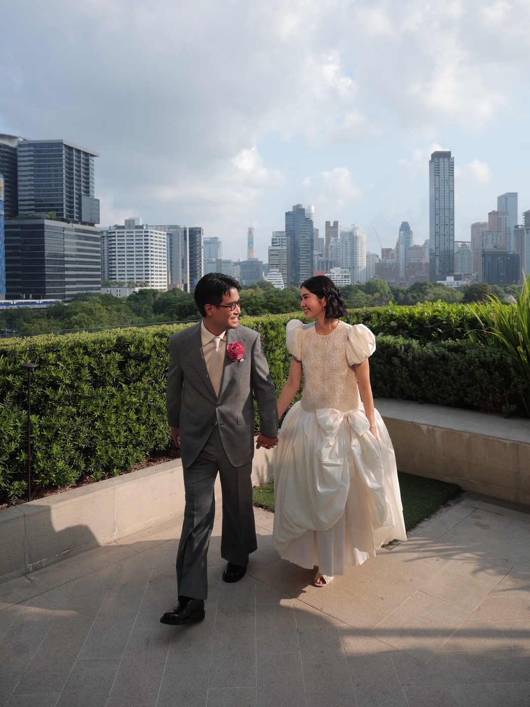 พราว โอลีฟส์ - แทน ลิปตา