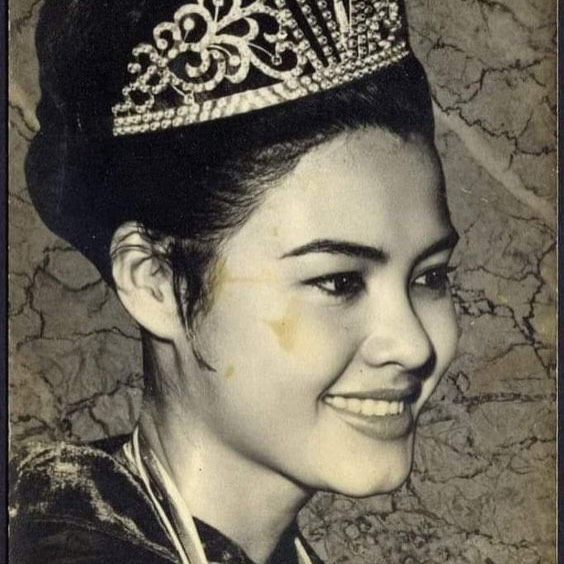 จีรนันทน์ เศวตนันทน์