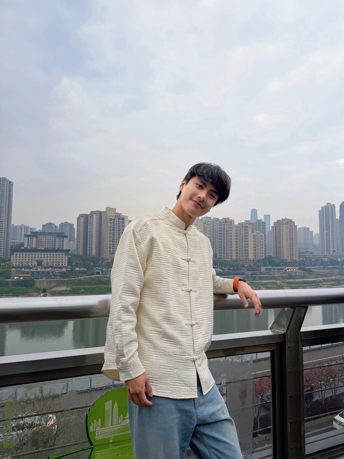 โอม ภวัต