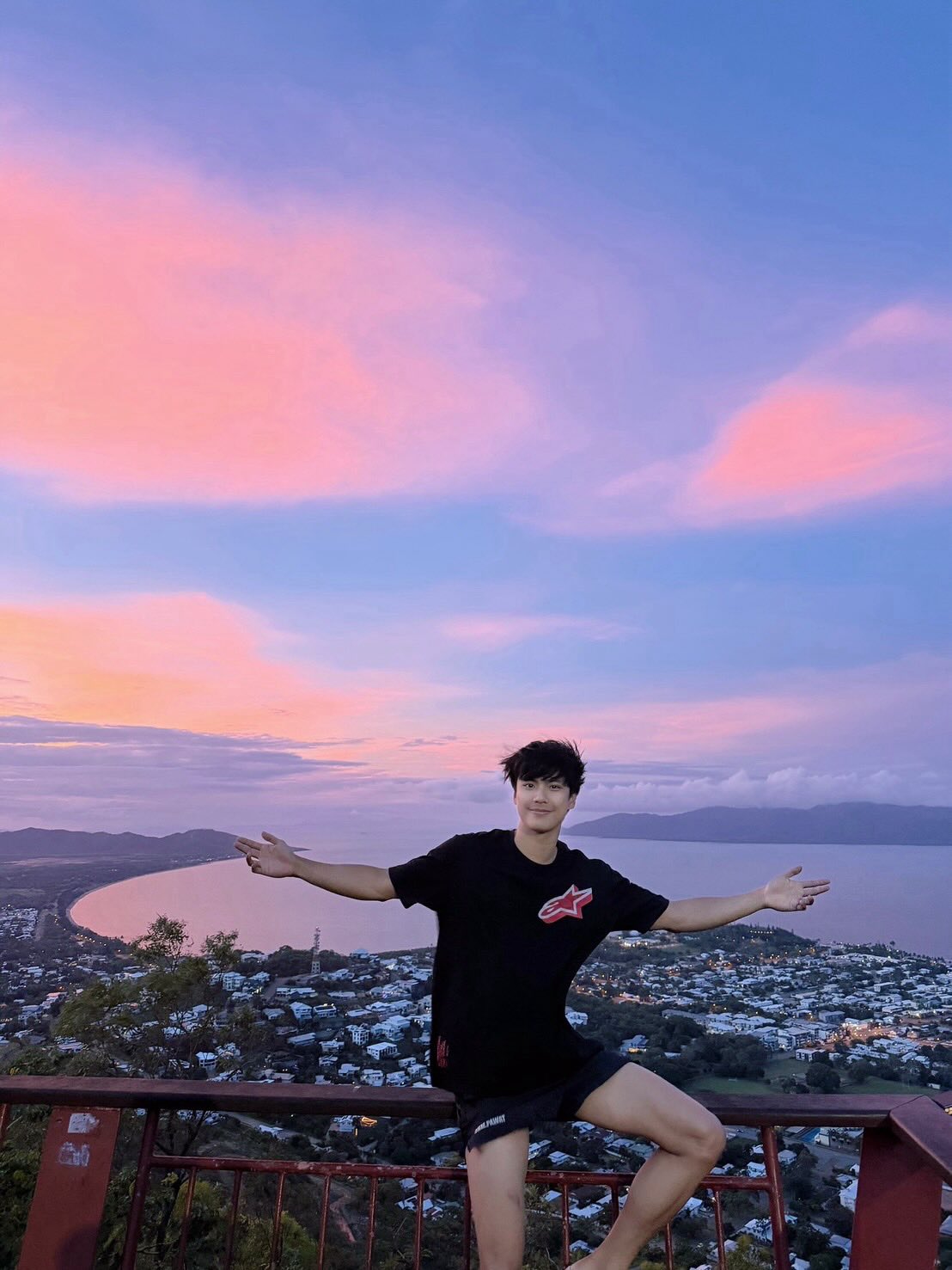 โอม ภวัต