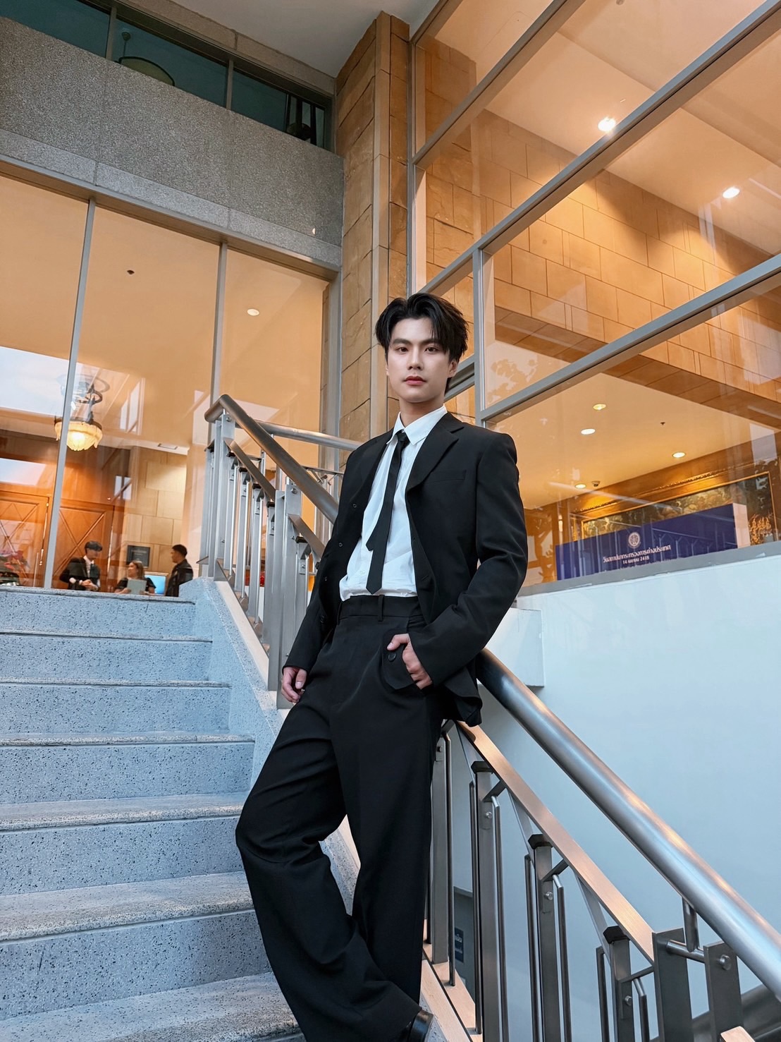 โอม ภวัต