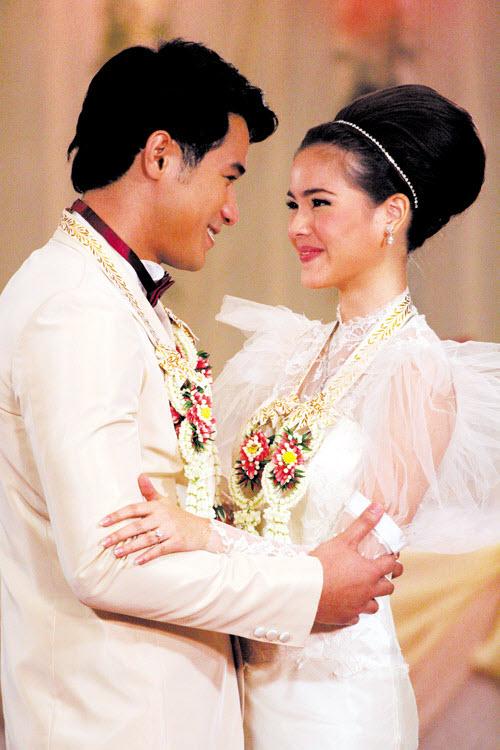 โฬม - ญาญ่า  (กุหลาบไร้หนาม)