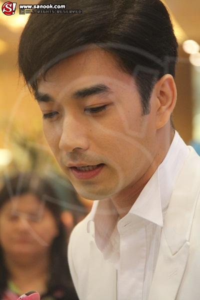 เจมส์ เรืองศักดิ์