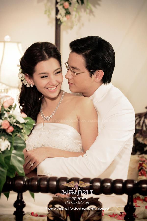 เจมส์ เบลล่า