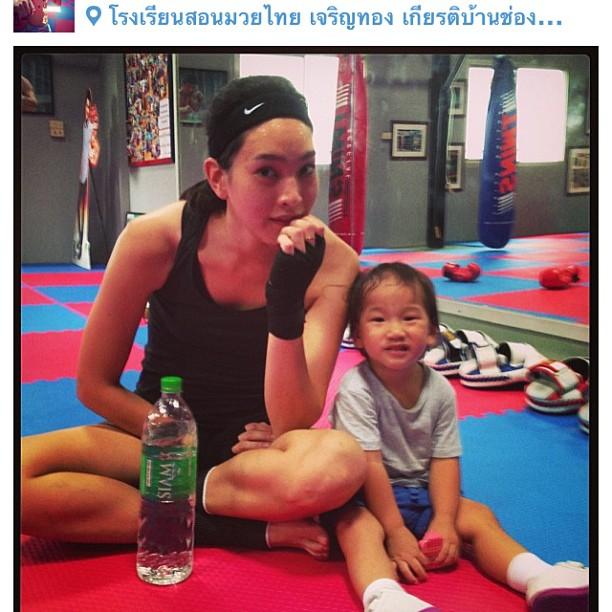 ลูกตุ๊ก ชนกวนันท์ น้องแพรว น้องภูมิ