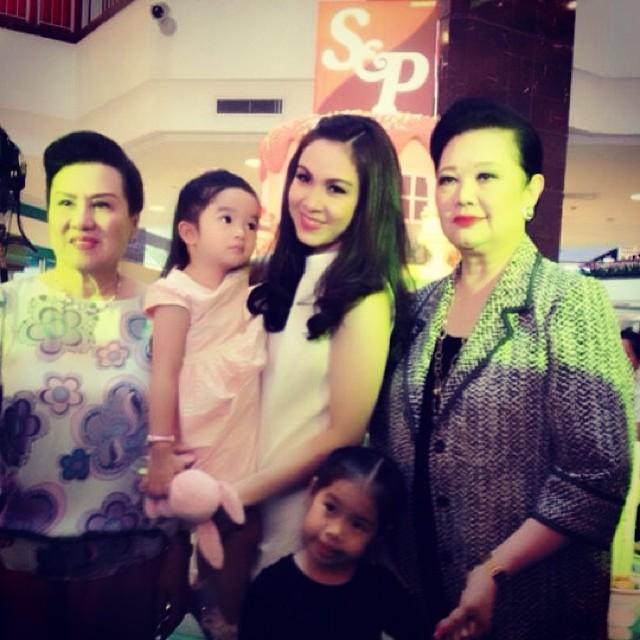 กบ สุวนันท์