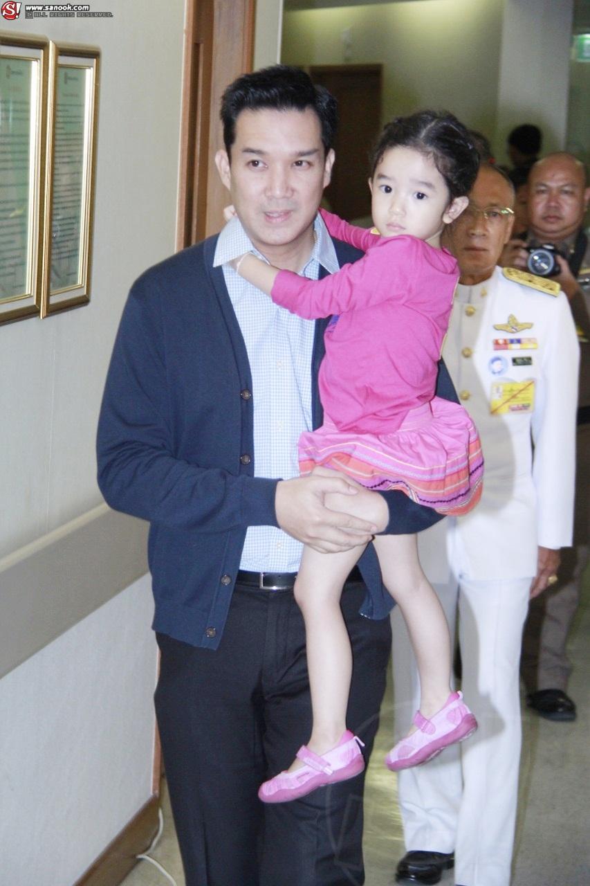 ลูกชายกบ สุวนันท์