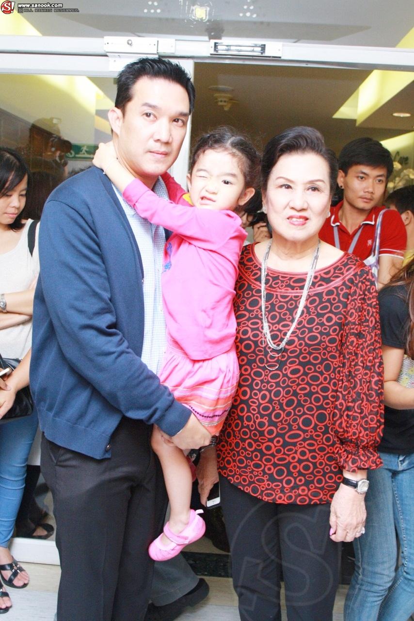 ลูกชายกบ สุวนันท์