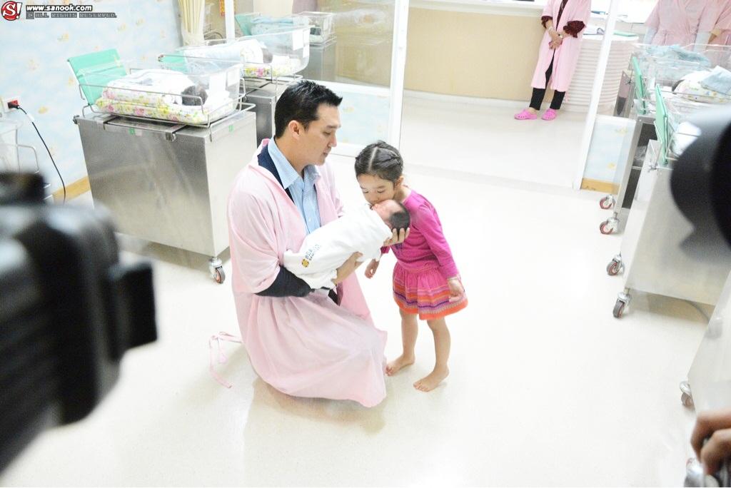 ลูกชายกบ สุวนันท์