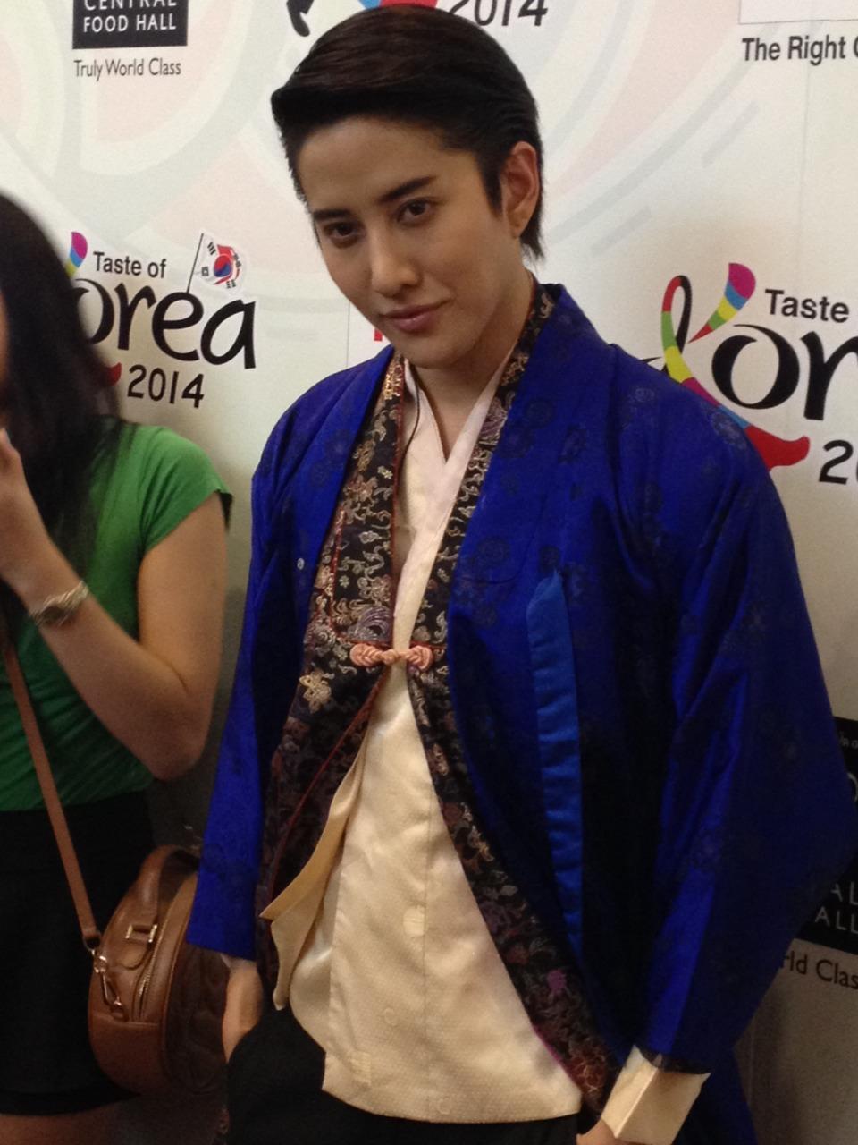 แม็กซ์เวล ลูกชายไมค์ พิรัชต์ 