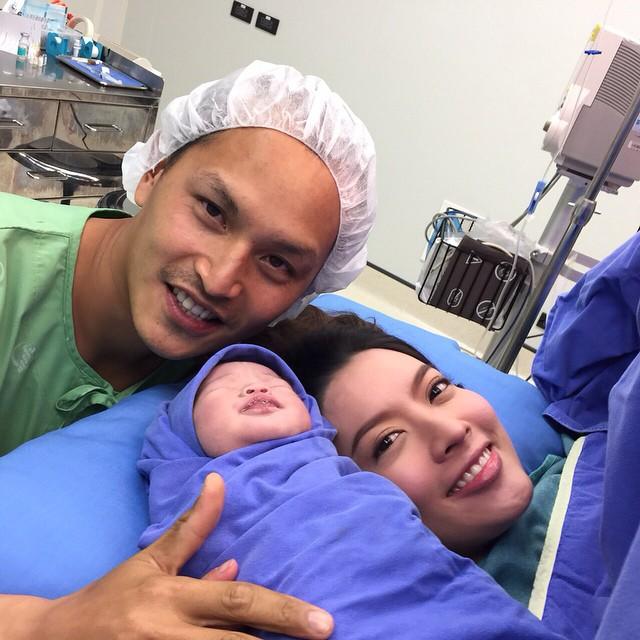 แอฟ ทักษอร คลอดลูก