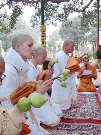 ณัฎฐ์ เดชะปัญญา บวช