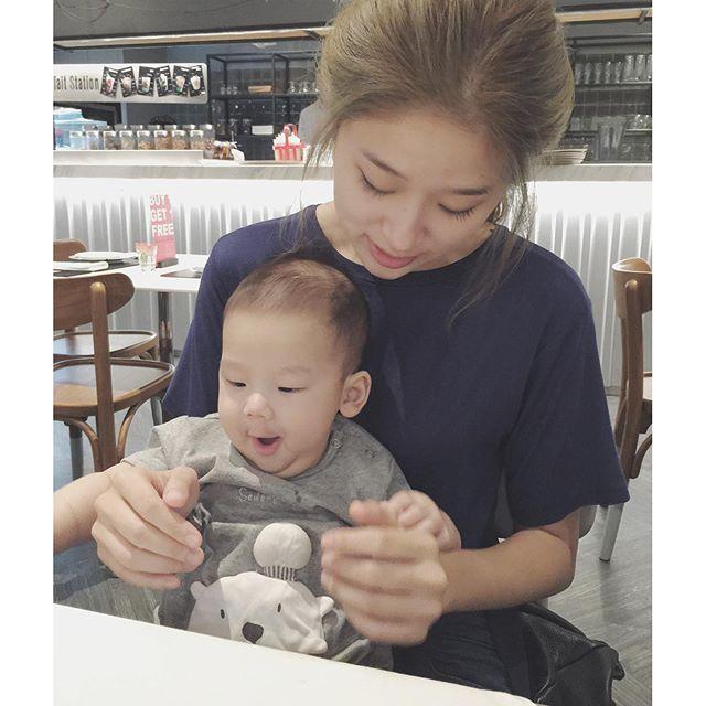 แก้ว จริญญา