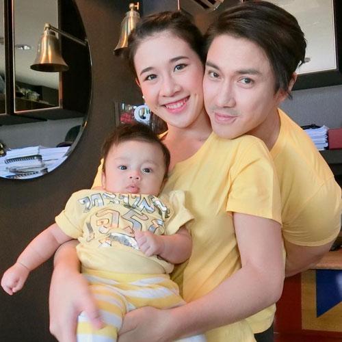 เอ พศิน และครอบครัว