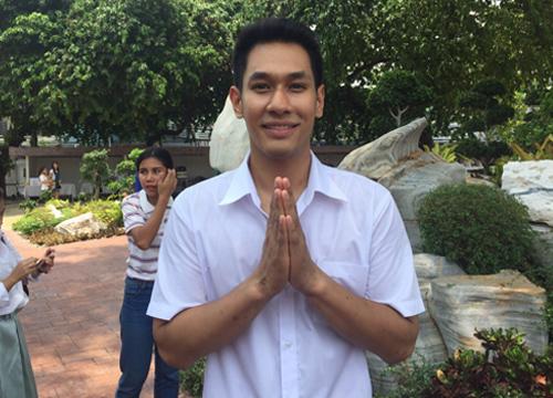 อ๋อม อรรคพันธ์