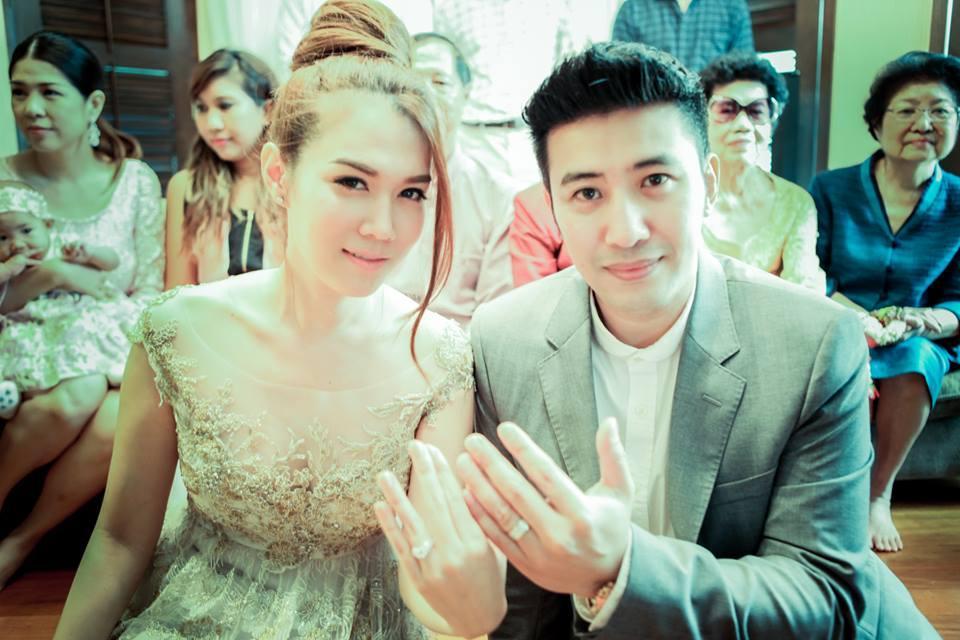 เมย์ หนุ่ม