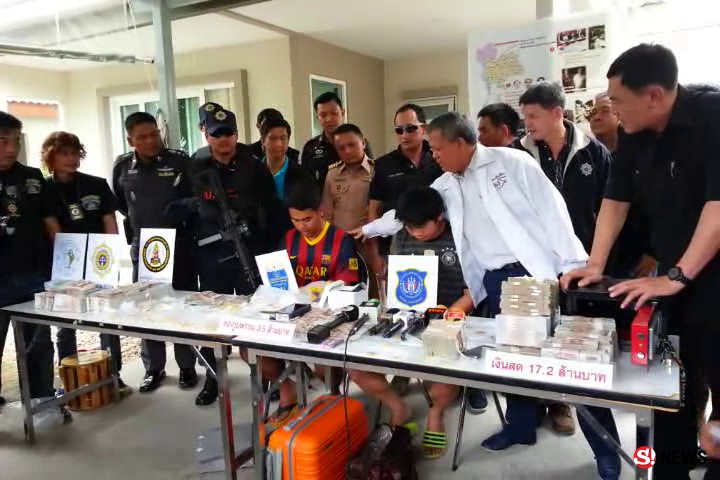 นนทบุรี ปปส.ร่วม4หน่วยงานจับกุมเครือข่ายค้ายาไอซ์ยึดทรัพย์กว่า45 ล้านบาท เมื่อเวลา 14.00 น.วันที่ 10 ก.ค.59 ที่บ้านเลขที่ 555/14 หมู่ 11 หมู่บ้านคณาสิริ ถนนชัยพฤกษ์ ต.บางบัวทอง อ.บางบัวทอง จ.นนทบุรี นายศิรินทร์ยา สิทธิชัย เลขาธิการ ปปส.พร้อมด้วย พล.ต.ท.เร