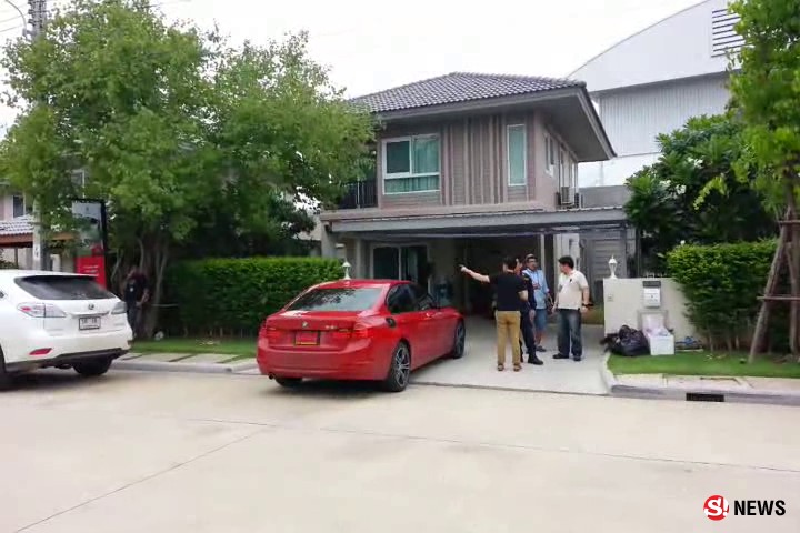 นนทบุรี ปปส.ร่วม4หน่วยงานจับกุมเครือข่ายค้ายาไอซ์ยึดทรัพย์กว่า45 ล้านบาท เมื่อเวลา 14.00 น.วันที่ 10 ก.ค.59 ที่บ้านเลขที่ 555/14 หมู่ 11 หมู่บ้านคณาสิริ ถนนชัยพฤกษ์ ต.บางบัวทอง อ.บางบัวทอง จ.นนทบุรี นายศิรินทร์ยา สิทธิชัย เลขาธิการ ปปส.พร้อมด้วย พล.ต.ท.เร