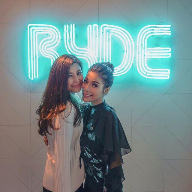 Ryde ของ เอมมี่ มรกต