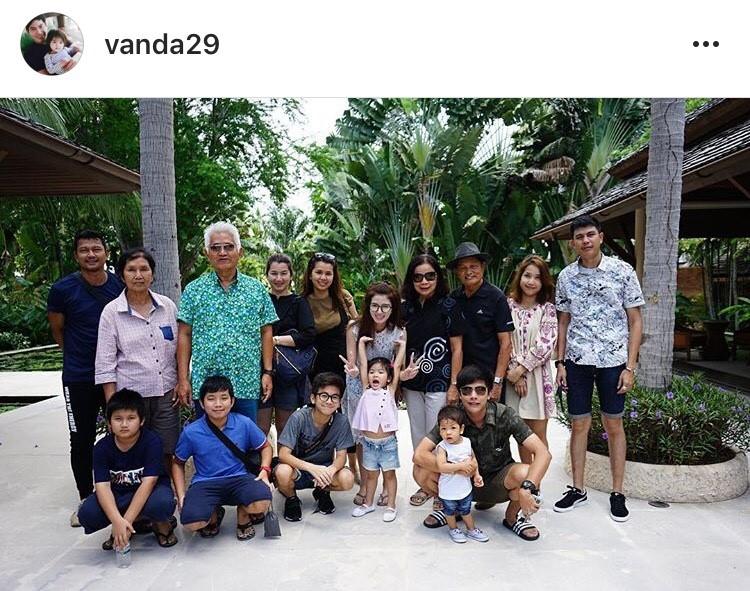 โบว์ แวนด้า