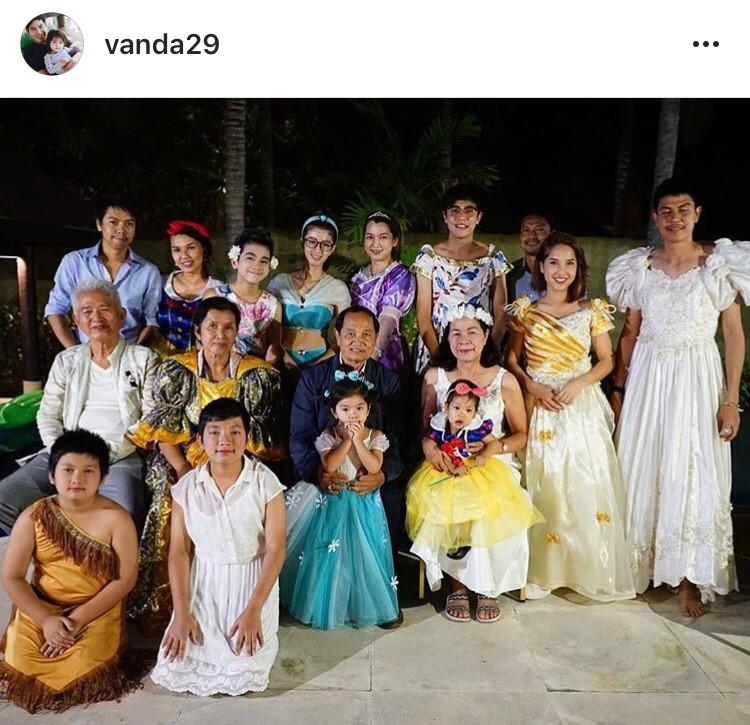 โบว์ แวนด้า