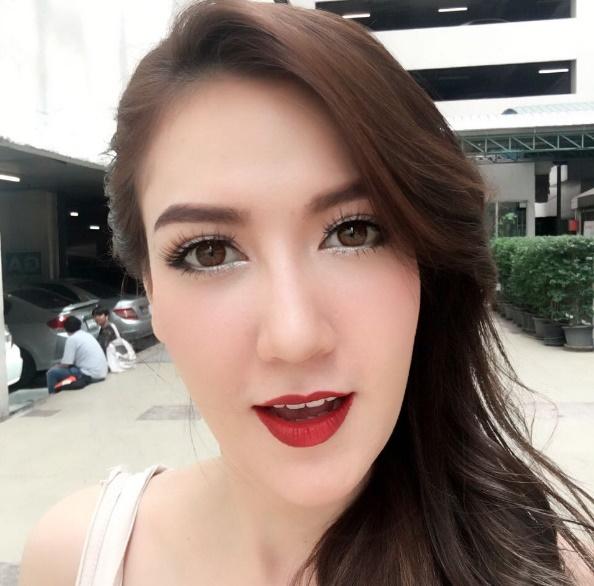 เดียร์ ลิลลี่ แม็คกร๊าธ