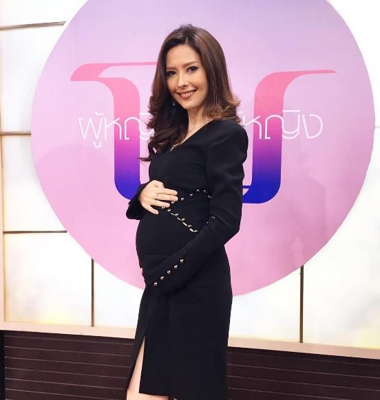 อาลิซาเบธ แซ๊ดเลอร์ ลีนานุไชย