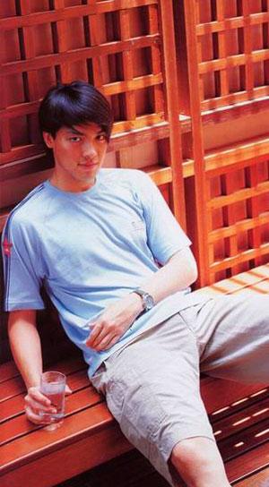 บ๊อบ ณัฐธีร์