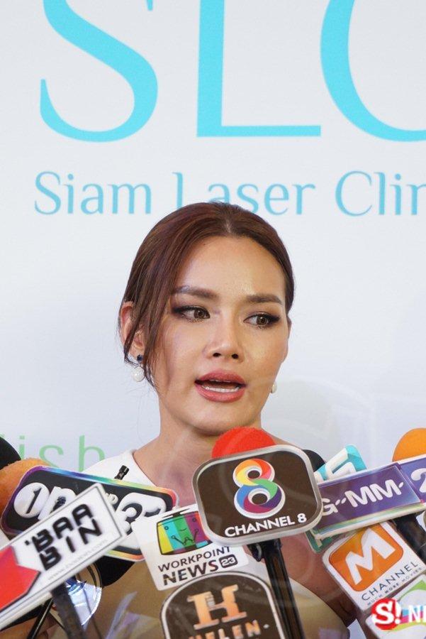 หญิง รฐา