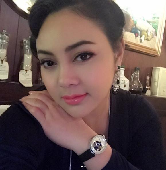 ตั๊ก บงกช