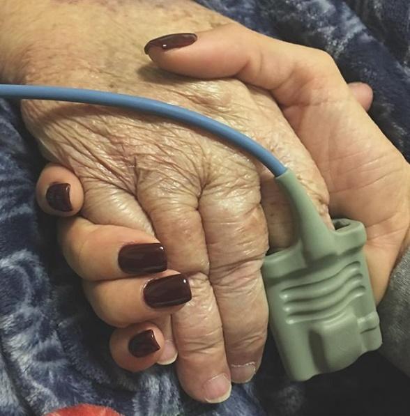 พลอย เฌอมาลย์