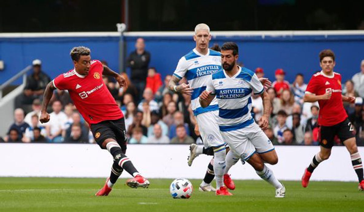 แมนเชสเตอร์ ยูไนเต็ด อุ่นพ่ายควีนส์ปาร์ค 2-4