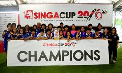 โหดแท้! "ชบาแก้ว U16" อัดคู่แข่ง 17-0 ซิวแชมป์ Singa Cup 2016