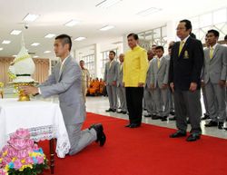 แข้งทีมชาติลงนามถวายพระพรในหลวง-ราชินี