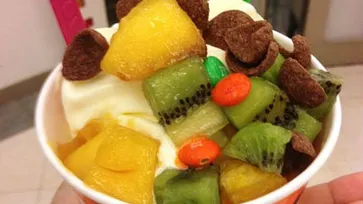 Partyland Frozen Yogurt จุด Check In แห่งใหม่