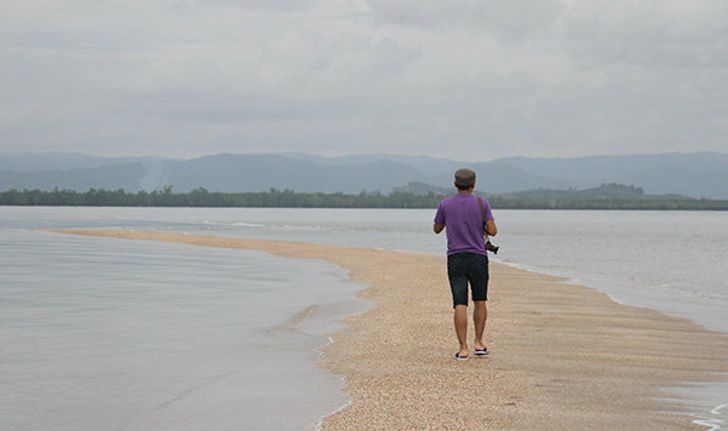 เที่ยวสันหลังมังกร ชมหาดหินเหล็ก แหล่งท่องเที่ยวสุดสวยเมืองสตูล