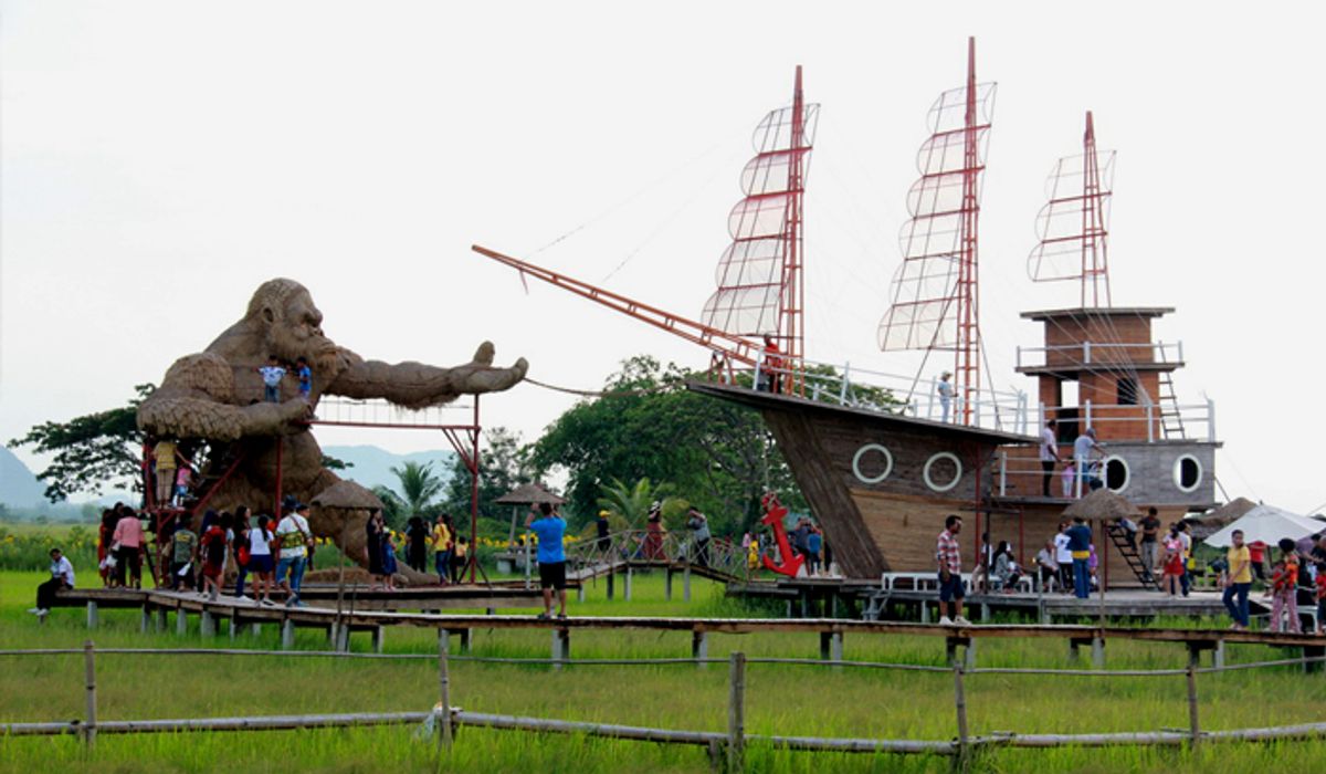 แลนด์มาร์คแห่งใหม่พัทลุง คิงคองยักษ์และสำเภาไทยกลางทุ่งนา