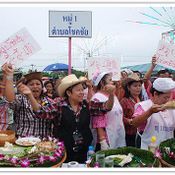เทศกาลกินหมี่ ประเพณีแห่เทียนพรรษา อำเภอโชคชัย ประจำปี 2553