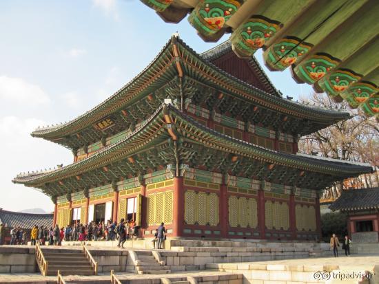 The amazing throne room (29/Nov/14).