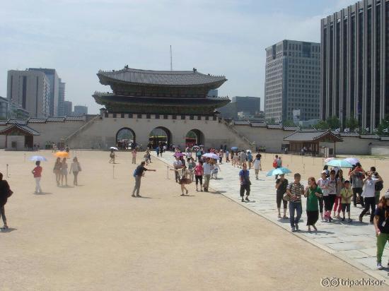 Дворец Чангдеокгунг