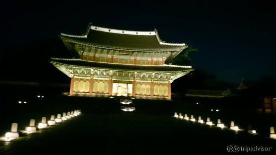 昌德宮月光之旅