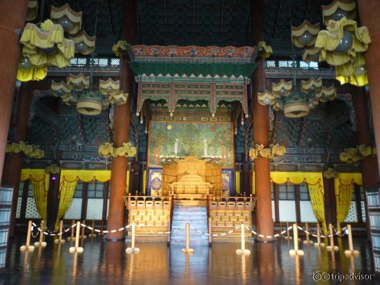 Тронный зал