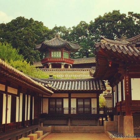 Changdeokgung Palace