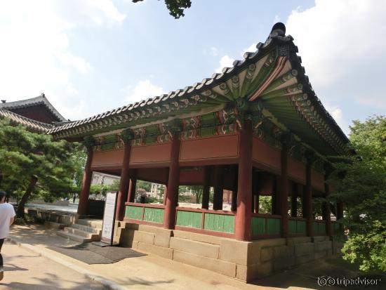 Lots of beautiful details on the buildings