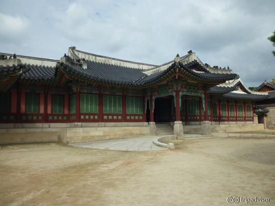 พระราชวังชางด๊อกกุง  Changdeokgung Palace