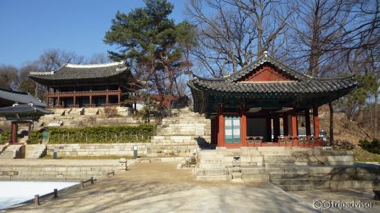 pavillons in the Secret Garden