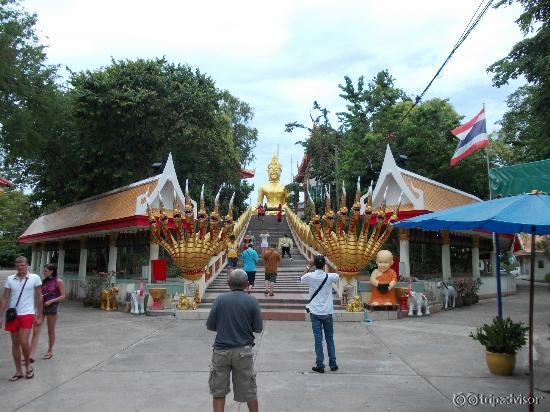 Towards the Big Buddha