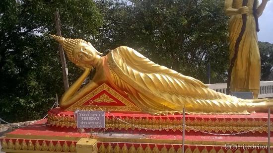 Buddha reclining